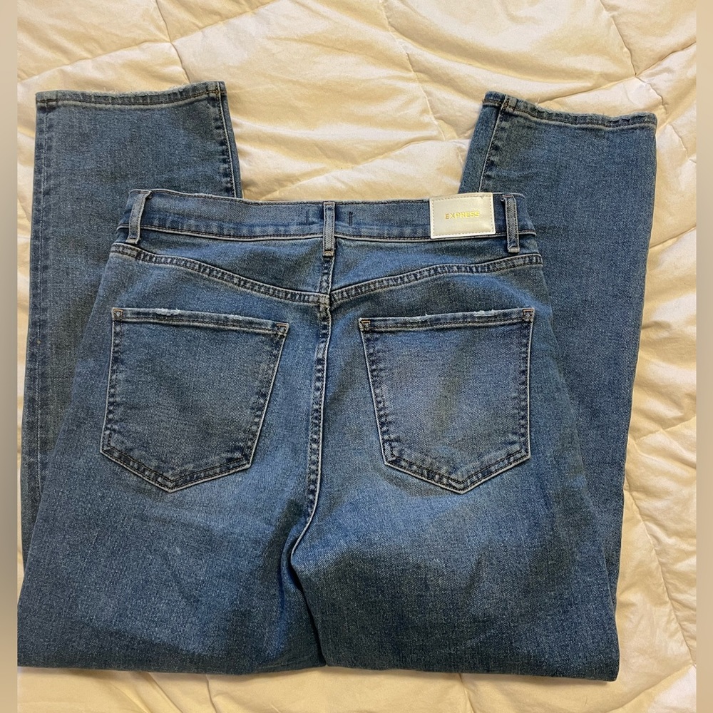 Express Straight Ankle Jeans
